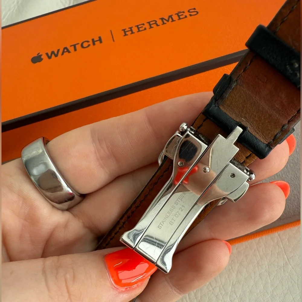 Hermès Black Leather 45mm Watch Strap with Silver Clasp - Picture 4 of 7